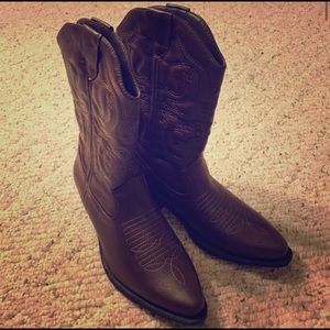 NEW Rampage Pleather Cowboy Boots